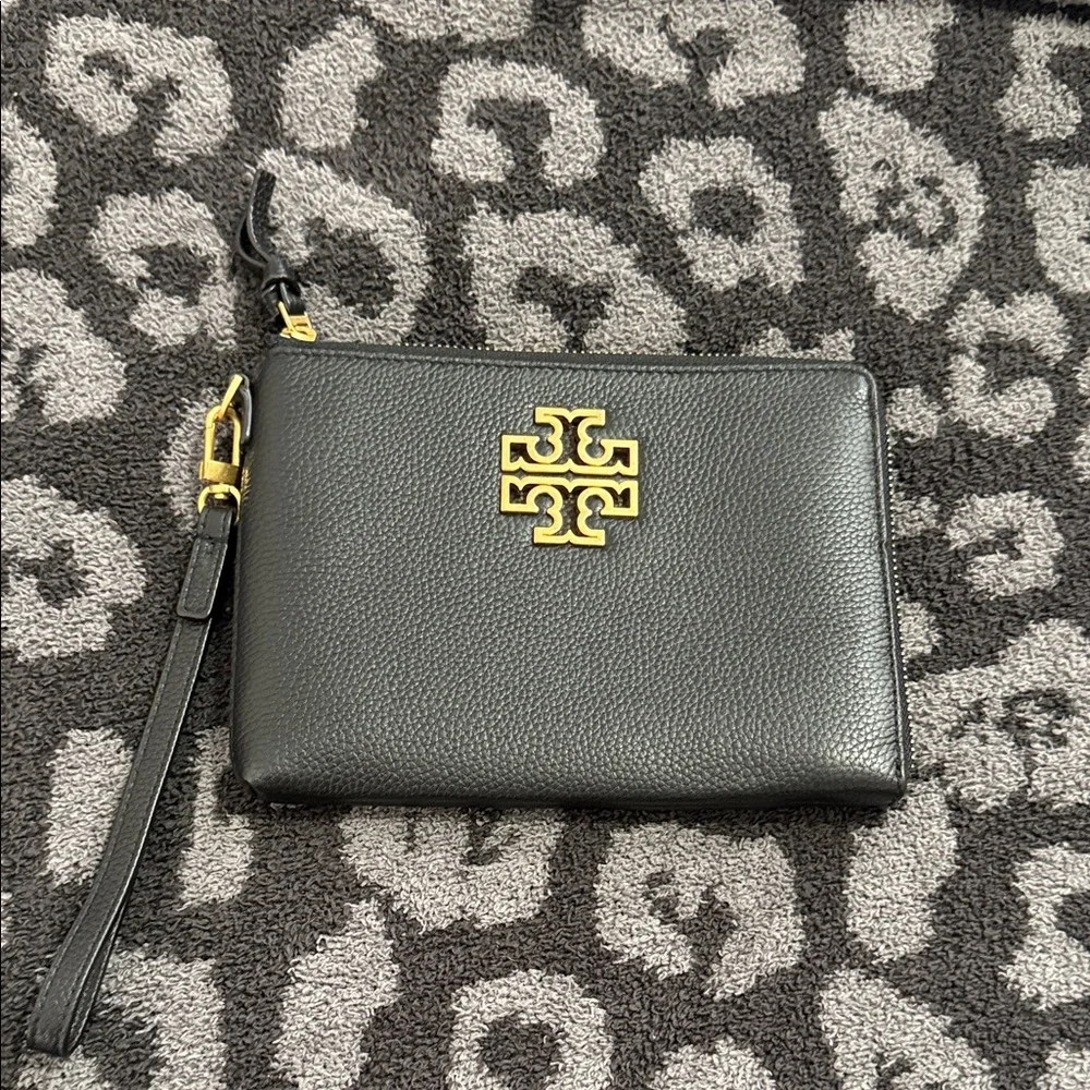 Tory Birch Britten Large Zip Pouch/Wristlet